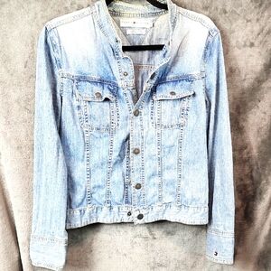 Vintage  Women's Light Blue Distressed Denim Jacket Tommy Hilfinger Size L